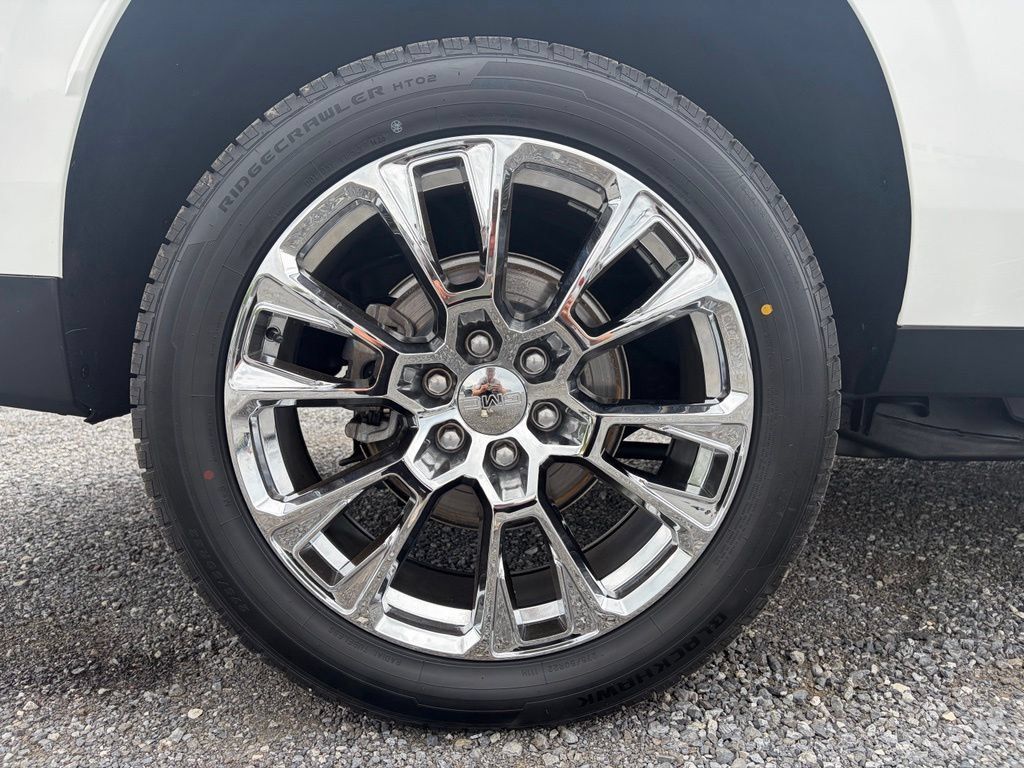 Used 2023 GMC Yukon XL Denali AWD/4WD image 22