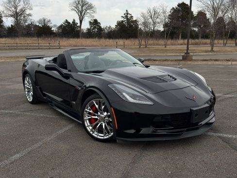 Used 2017 Chevrolet Corvette Z06 image 1