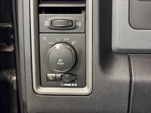 Used 2014 RAM 1500 Express image 26