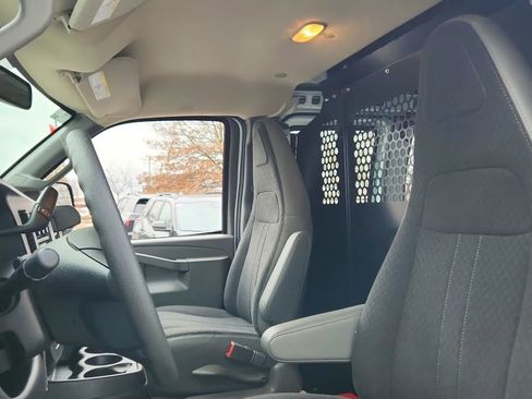 Used 2024 Chevrolet Express 2500 w/ Driver Convenience Package image 28