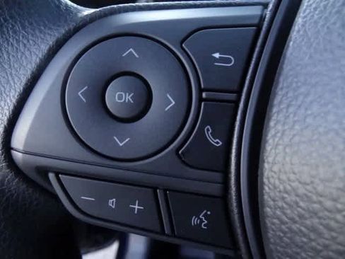 Used 2025 Toyota Corolla LE image 15