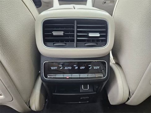 Used 2023 Mercedes-Benz GLE 450 4MATIC image 16