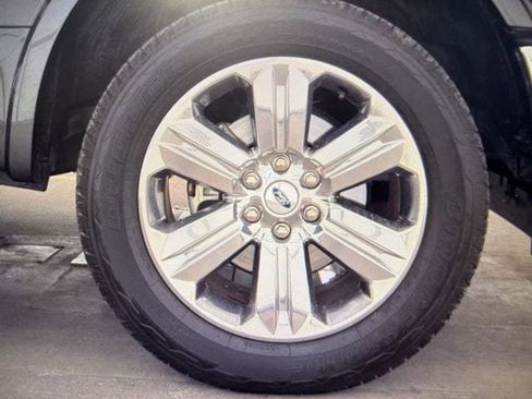 Used 2020 Ford F150 Lariat image 9