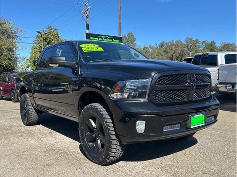 Used 2019 RAM 1500 Big Horn AWD/4WD image 1