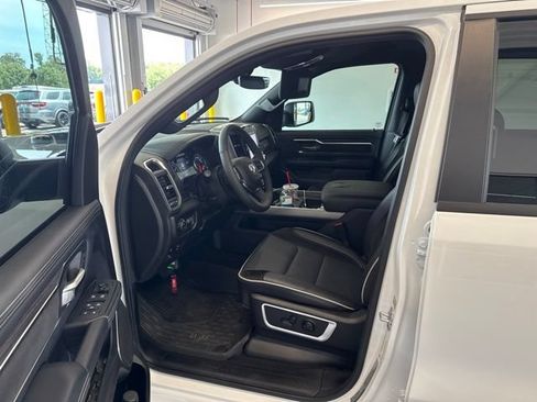 Used 2025 RAM 1500 Laramie w/ Sport Appearance Package AWD/4WD image 7