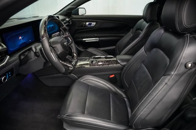 Used 2025 Ford Mustang GT Premium RWD image 18