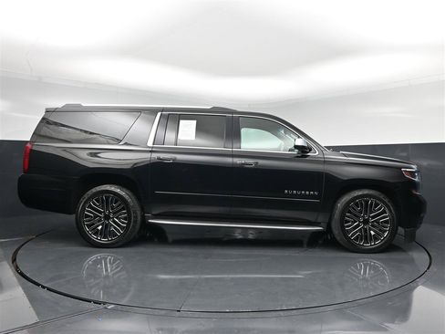 Used 2018 Chevrolet Suburban Premier AWD/4WD image 4