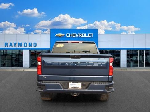 Certified 2022 Chevrolet Silverado 1500 Custom AWD/4WD image 4