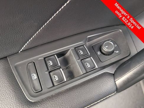 Used 2023 Volkswagen Tiguan SE R-Line AWD/4WD image 16