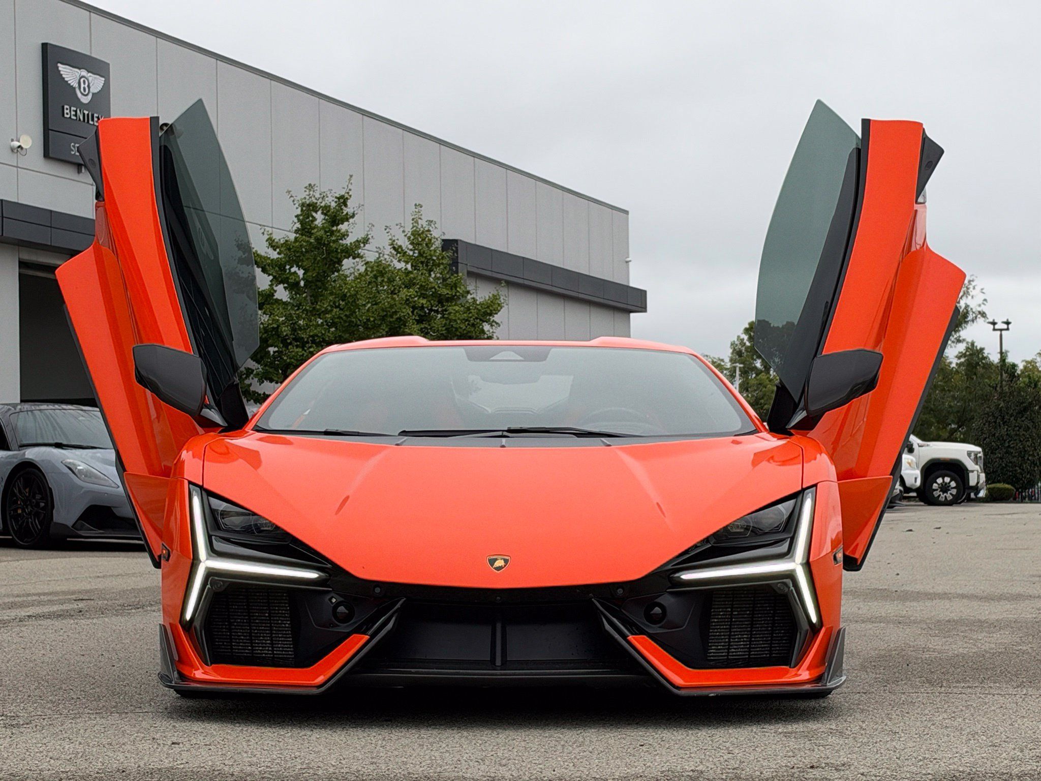 Used 2024 Lamborghini Revuelto AWD/4WD image 7
