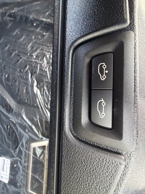 Used 2026 BMW X7 xDrive40i w/ M Sport Package AWD/4WD image 25
