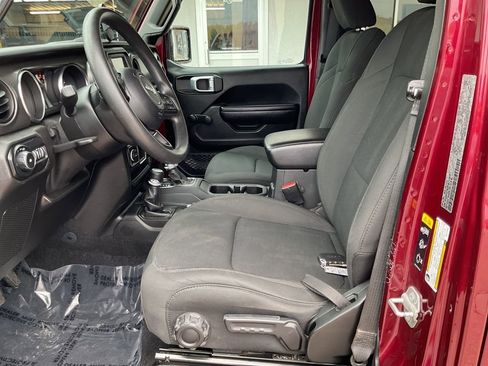 Used 2021 Jeep Wrangler Unlimited Sport image 9
