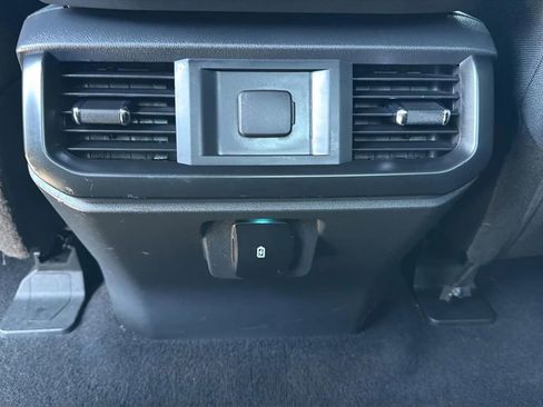 Used 2021 Ford F150 XLT AWD/4WD image 32