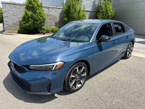 Used 2025 Honda Civic Sport image 1
