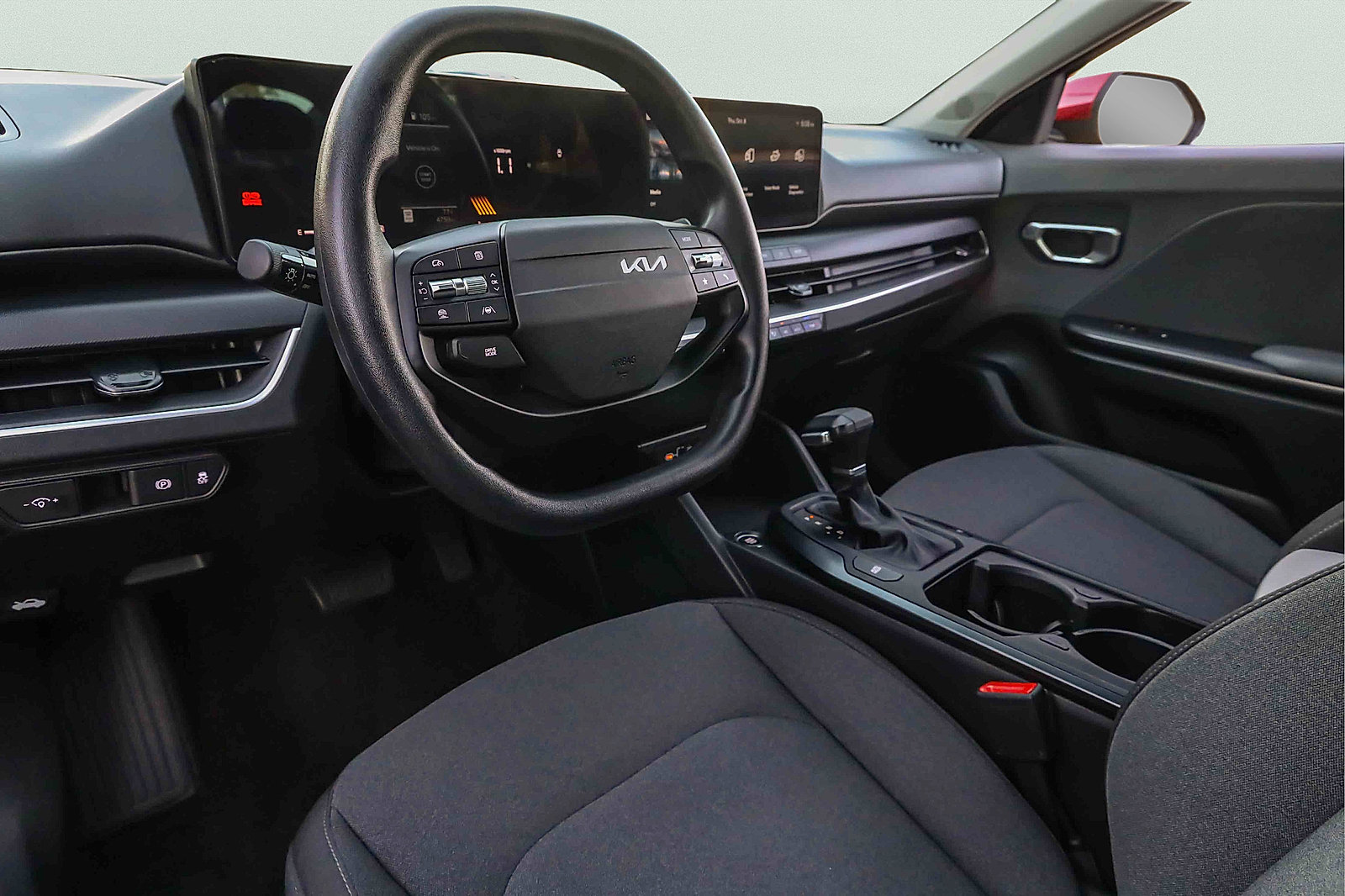 Certified 2025 Kia K4 FWD image 7