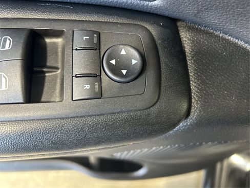 Used 2025 Dodge Durango GT image 33