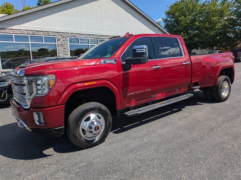 Used 2020 GMC Sierra 3500 Denali w/ Denali Ultimate Package AWD/4WD image 1