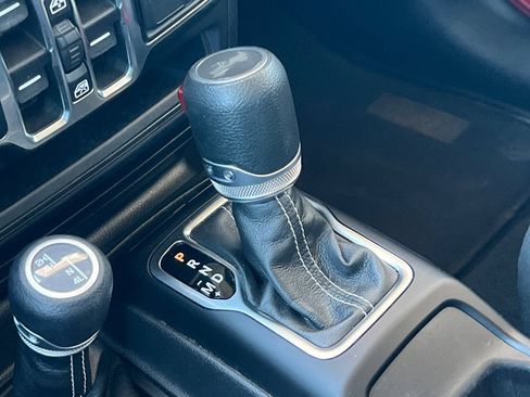 Used 2023 Jeep Wrangler Unlimited Sahara AWD/4WD image 23