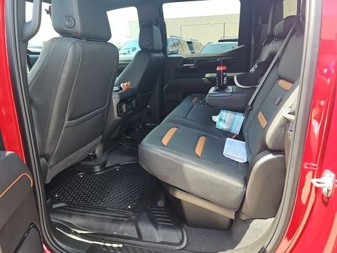 Used 2025 GMC Sierra 1500 AT4 w/ AT4 Premium Package AWD/4WD image 4