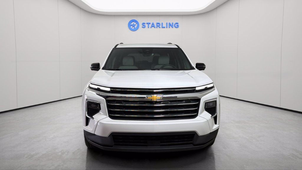 Used 2026 Chevrolet Traverse LT w/ Driver Confidence Package FWD image 15