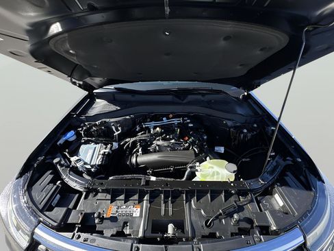 New 2026 Ford Explorer Active w/ Active Comfort Package AWD/4WD image 18