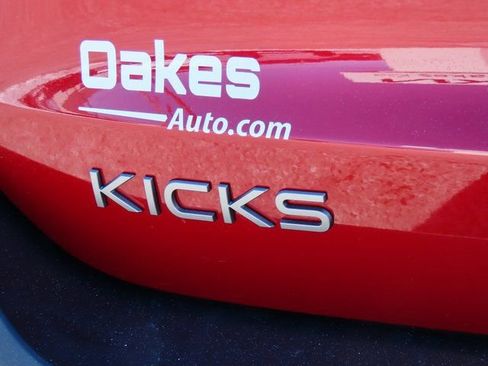 Used 2025 Nissan Kicks SV image 17