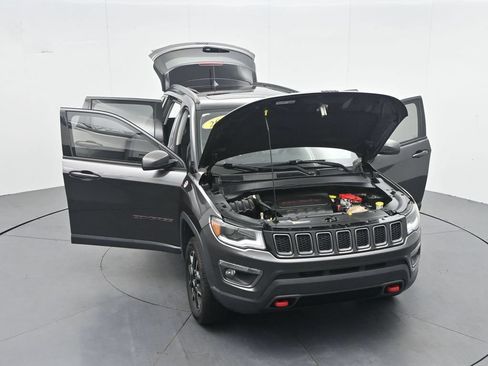 Used 2019 Jeep Compass Trailhawk w/ Leather Interior Group AWD/4WD image 45