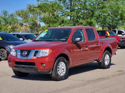 Used 2019 Nissan Frontier SV RWD image 2
