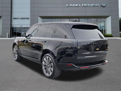 Certified 2023 Land Rover Range Rover SE image 3