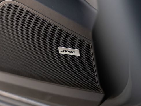 Certified 2025 Porsche Cayenne S AWD/4WD image 25