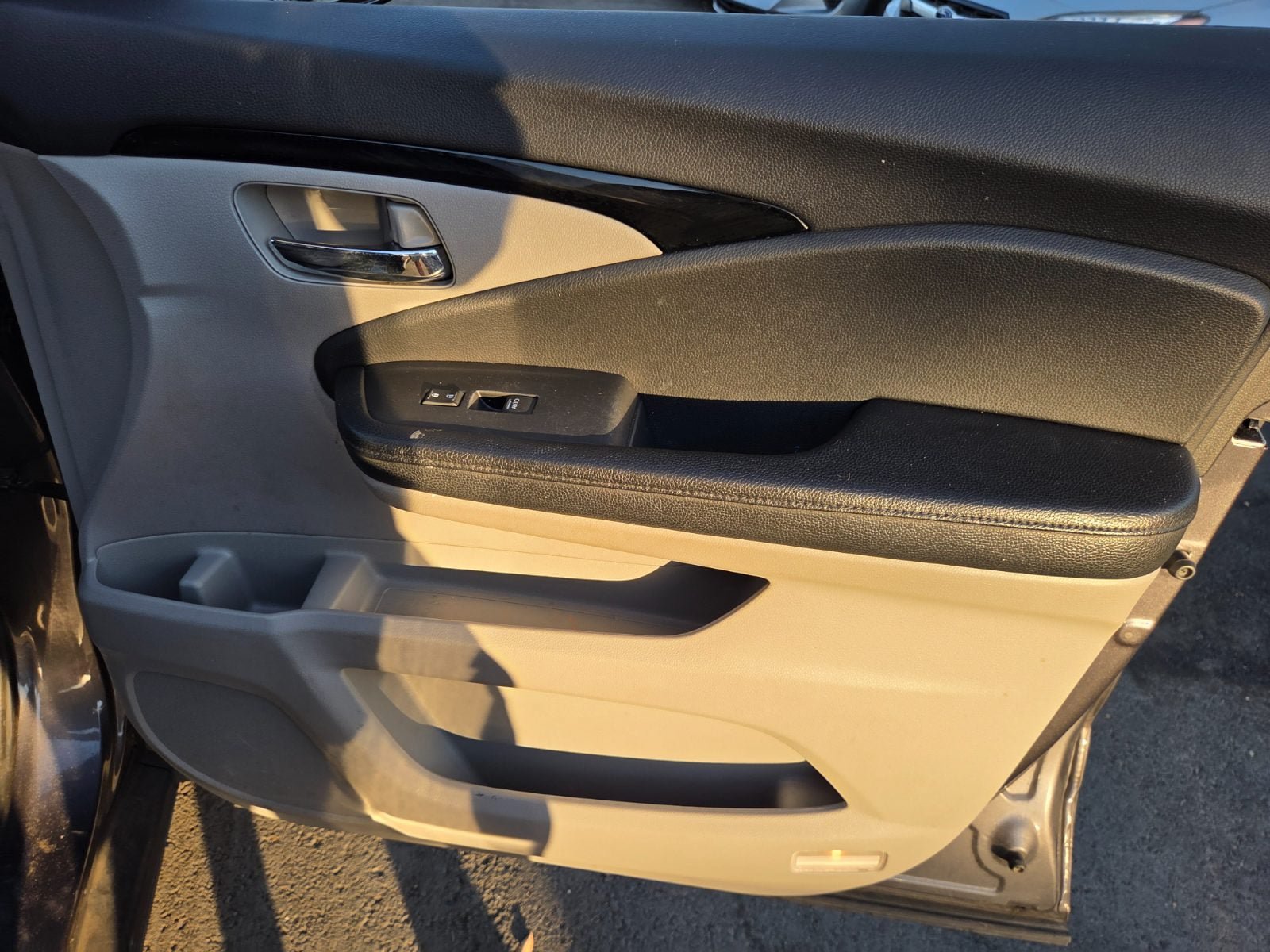 Used 2017 Honda Pilot Elite image 14