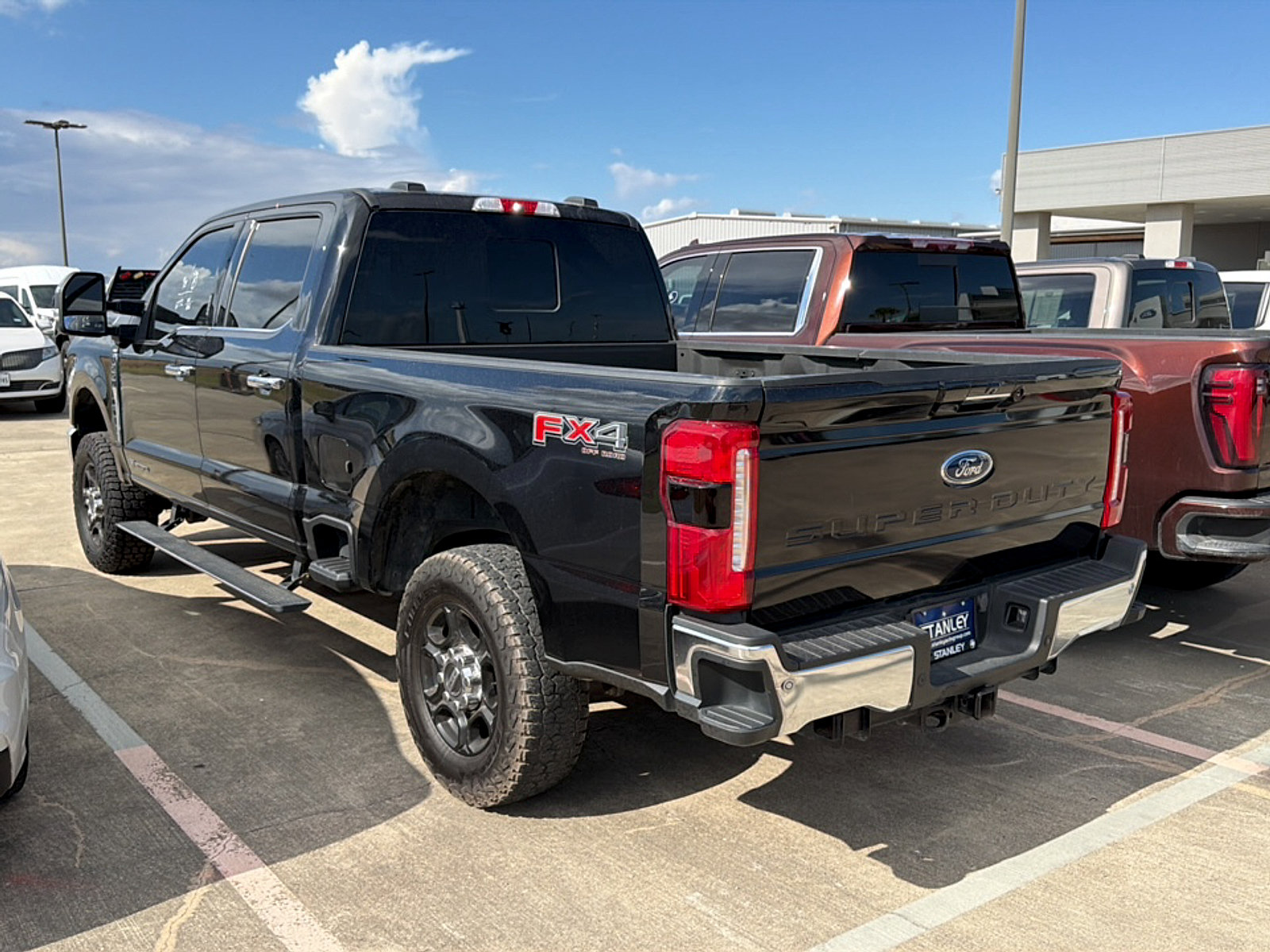 Used 2024 Ford F250 Lariat w/ Lariat Ultimate Package AWD/4WD image 4
