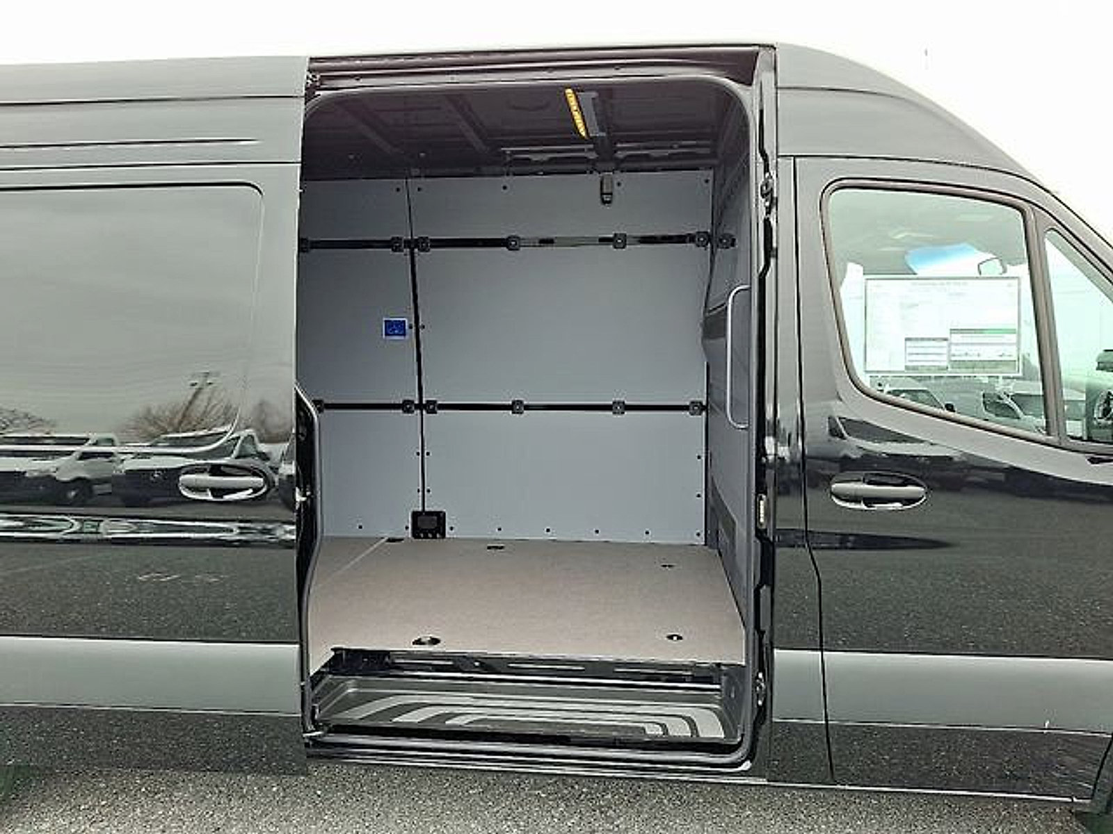 Used 2026 Mercedes-Benz Sprinter 2500 image 7
