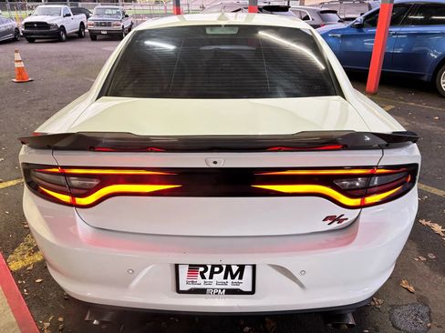 Used 2018 Dodge Charger R/T image 7