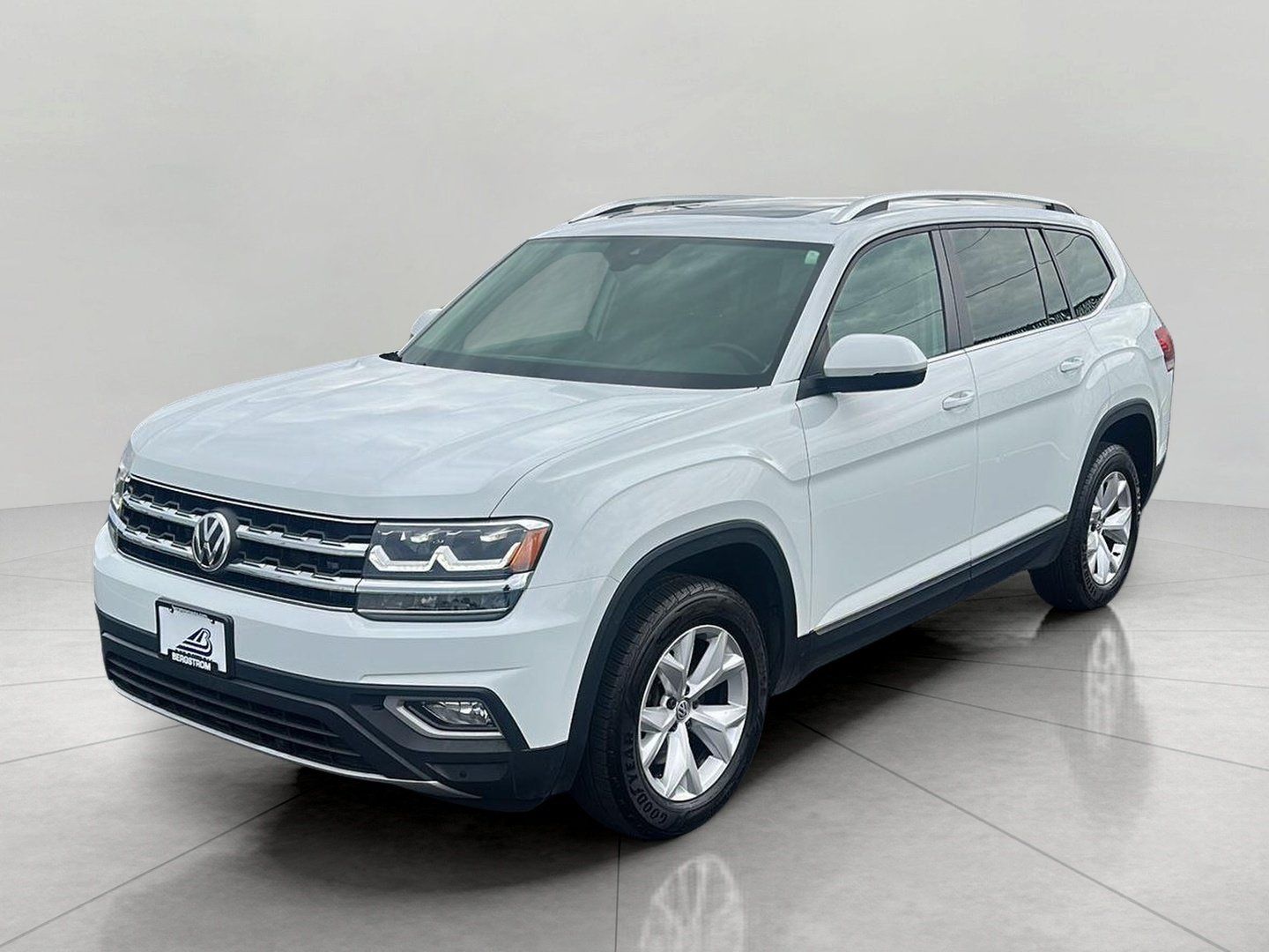 Used 2018 Volkswagen Atlas SEL AWD/4WD image 3