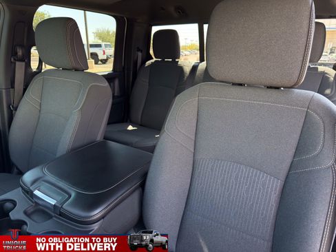 Used 2024 RAM 3500 Tradesman w/ Chrome Appearance Group AWD/4WD image 18