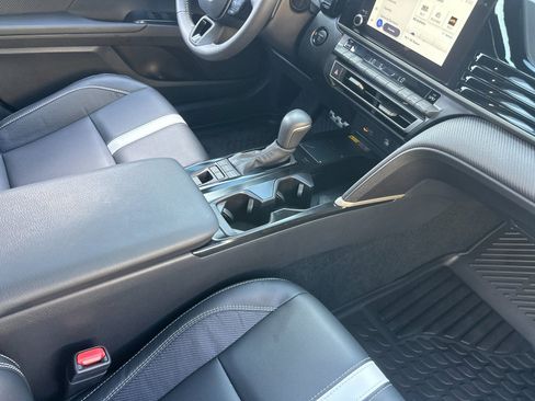 Used 2026 Toyota Camry SE w/ Convenience Package FWD image 15