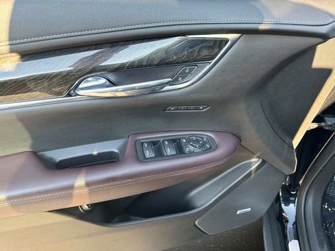 Used 2021 Cadillac XT6 Premium Luxury AWD/4WD image 18
