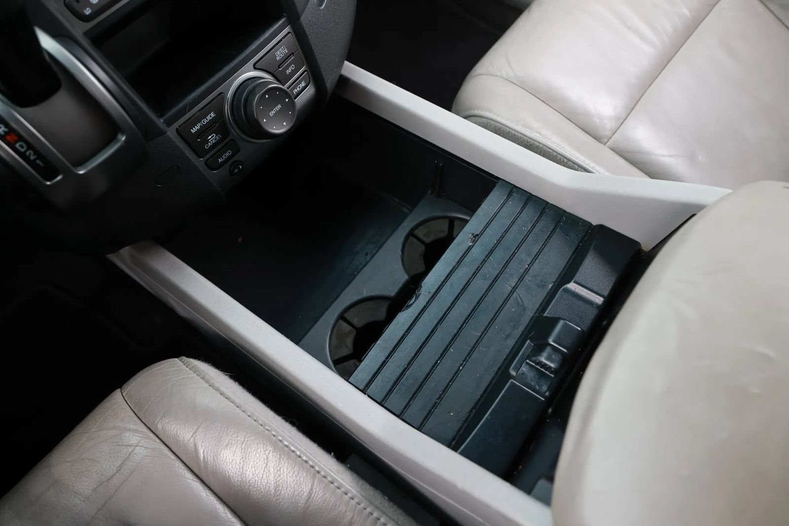 Used 2012 Honda Pilot Touring image 44