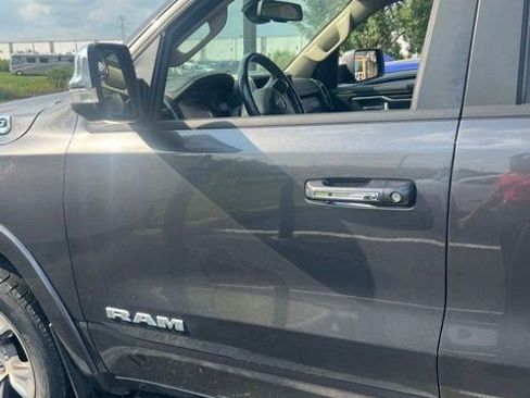 Used 2020 RAM 1500 Laramie AWD/4WD image 10