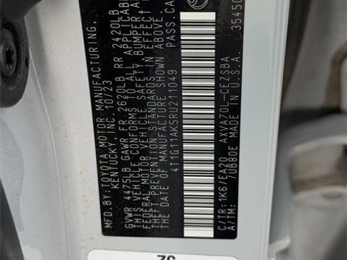 Used 2024 Toyota Camry SE image 32