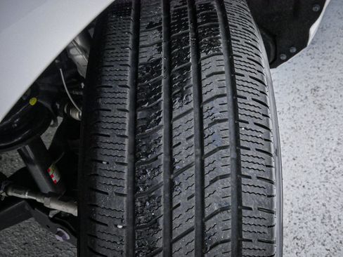 Used 2026 Toyota Tacoma SR5 RWD image 12