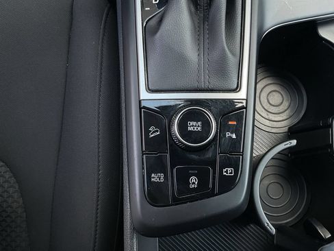 Used 2025 Kia Sportage LX FWD image 15