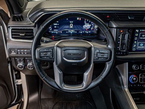 Used 2023 GMC Yukon Denali image 14