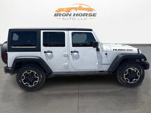 Used 2016 Jeep Wrangler Unlimited Rubicon AWD/4WD image 4