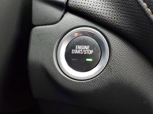 Used 2023 Chevrolet Equinox Premier image 14