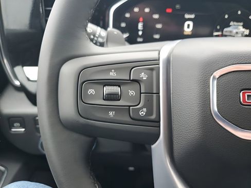 New 2026 GMC Sierra 1500 SLT image 34