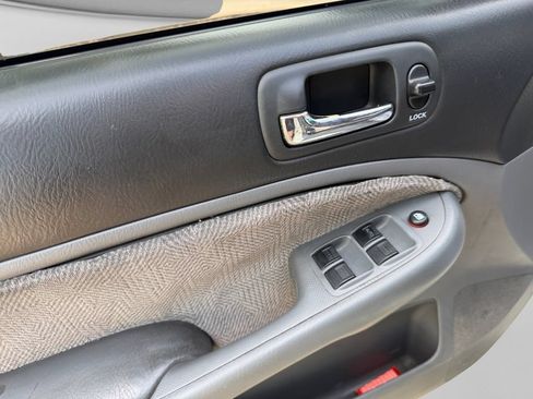 Used 2002 Honda Civic LX image 18