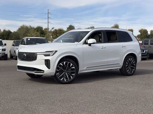 New 2026 Volvo XC90 B5 Plus w/ Protection Package image 2