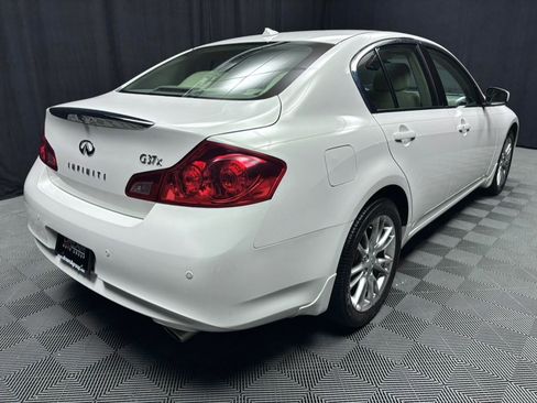 Used 2011 INFINITI G37 x Sedan w/ Premium Pkg image 6